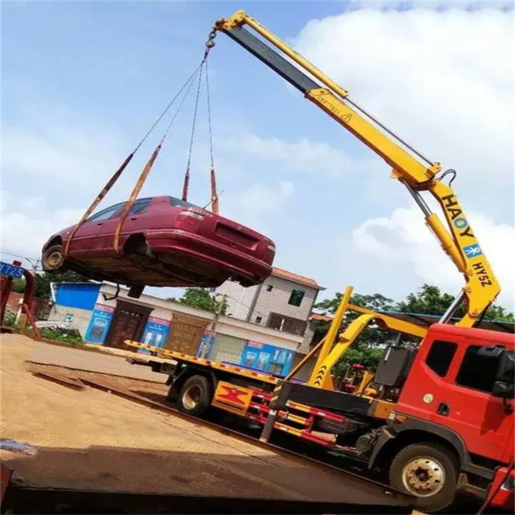 涧西吊车吊汽车的正确方法